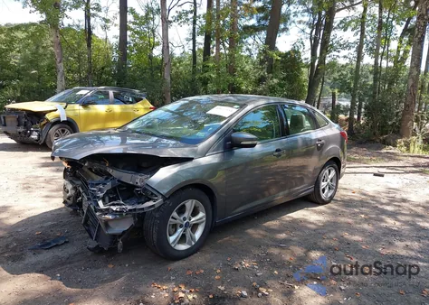 2013 Ford Focus Se z USA, uszkodzony, nr VIN 1FADP3F2XDL344727